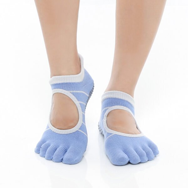 Skyline White Sky Grip Socks – Thumb Toe 4 | Thumb Toe