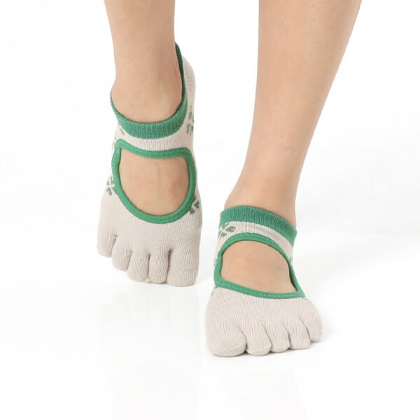 Lucky Beige Green Grip Socks – Thumb Toe 3 | Thumb Toe