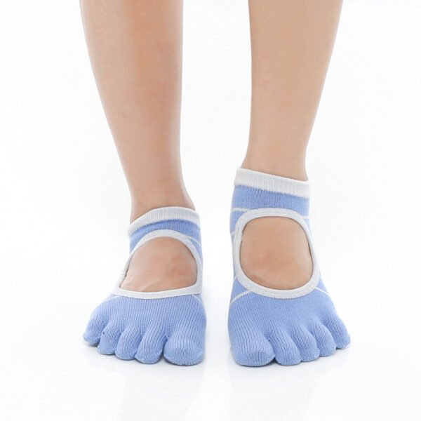 Skyline White Sky Grip Socks – Thumb Toe 5 | Thumb Toe