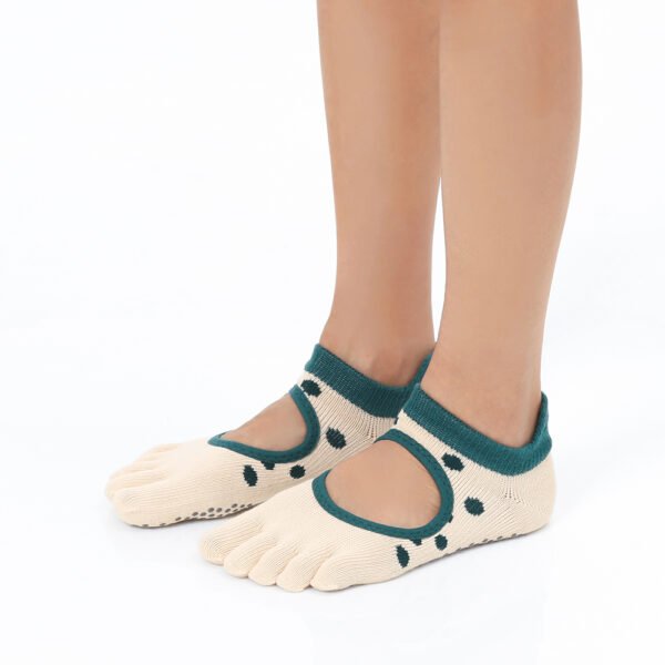 Dotty Beige Green Grip Socks – Thumb Toe 6 | Thumb Toe