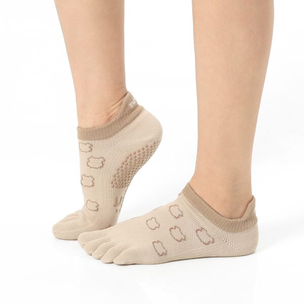 Teddy Beige Grip Socks – Thumb Toe | Thumb Toe