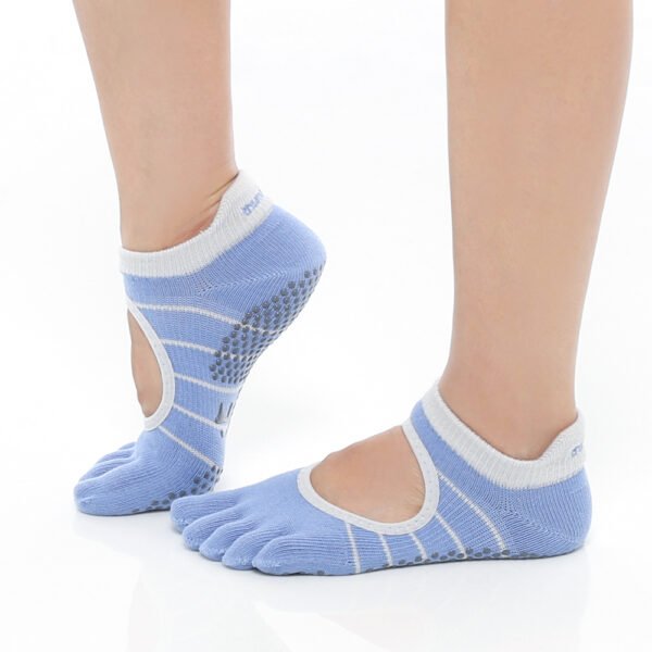 Skyline White Sky Grip Socks – Thumb Toe | Thumb Toe