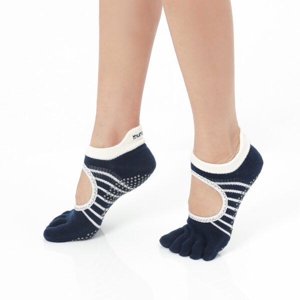 Whale Black White Purple Grip Socks – Thumb Toe 8 | Thumb Toe