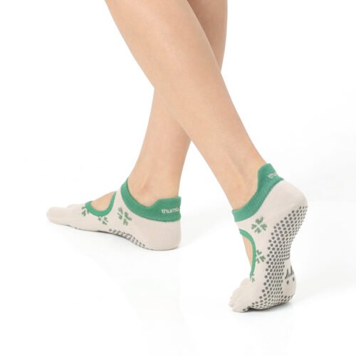 Lucky Beige Green Grip Socks – Thumb Toe 2 | Thumb Toe