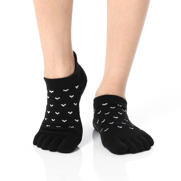 Adore | Thumb Toe