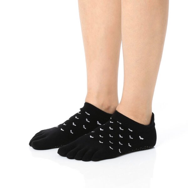 Adore | Thumb Toe