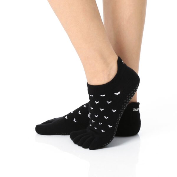 Adore | Thumb Toe